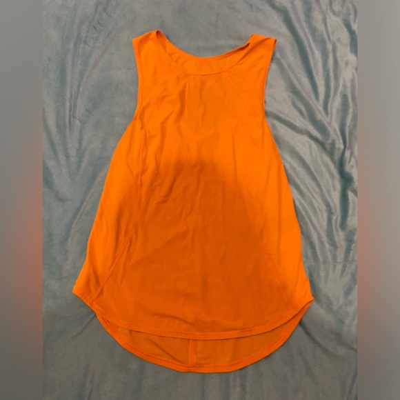 Lululemon tank - Picture 2 of 5